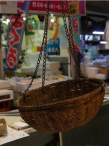 Panier en osier. Détail dans un marché ©Audrey Ronfaut