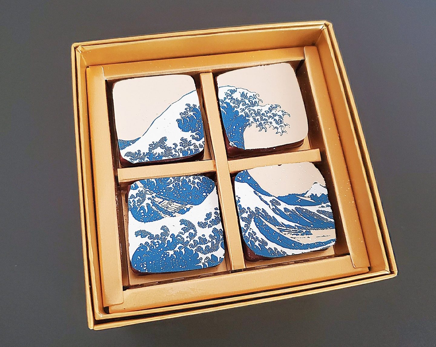 hokusai chocolats