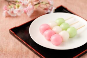 dango hanami sakura pâtisserie japonaise mochi