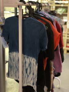 vide-grenier japonais : des vêtements