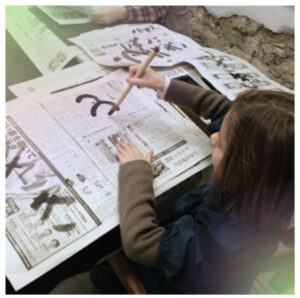 atelier calligraphie pour enfants